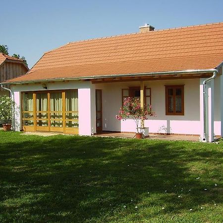 Martonvendeghaz 2 Vila Gelse Exterior foto